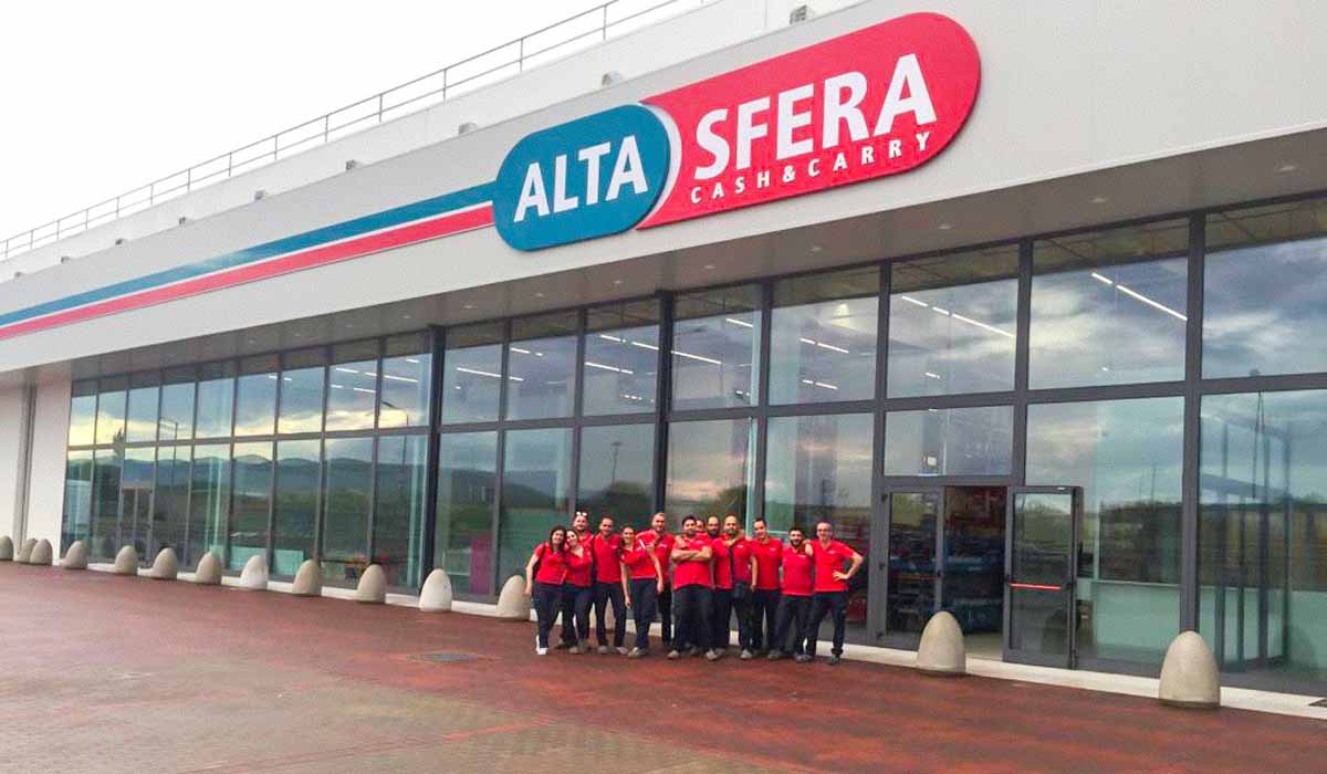 Scopri di più sull'articolo A SIRACUSA, APRE IL SEDICESIMO PUNTO VENDITA AD INSEGNA “ALTASFERA”