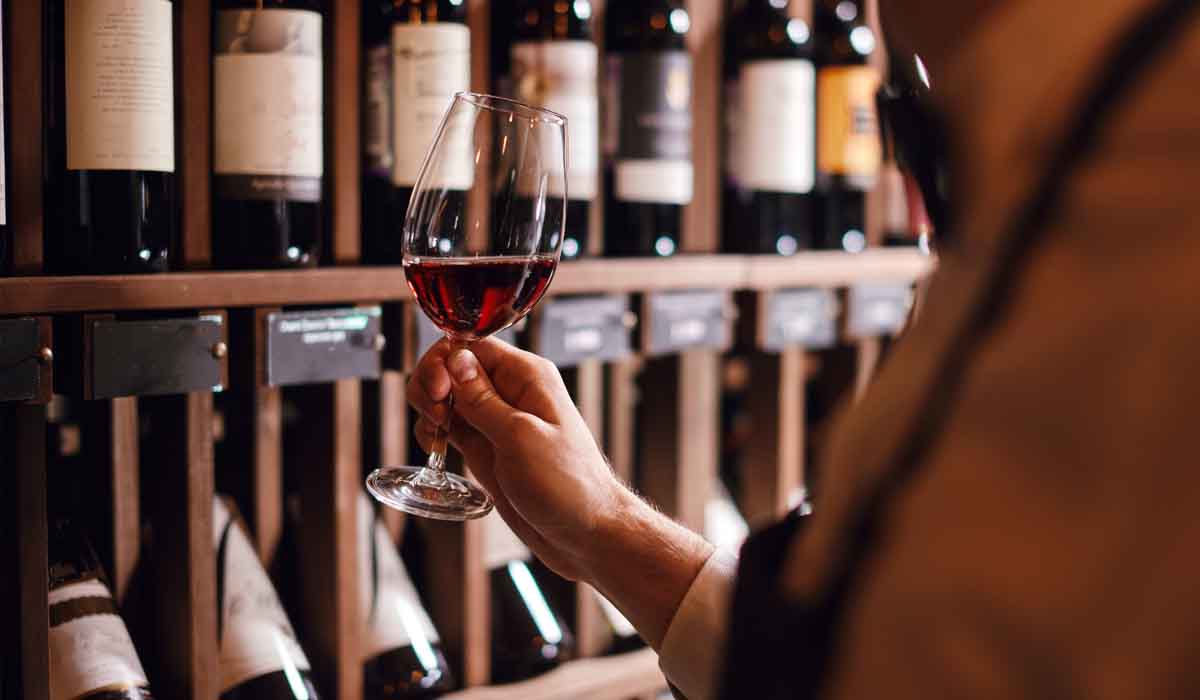 Scopri di più sull'articolo CERTIFICAZIONI VINICOLE: LA PIRAMIDE DEL VINO