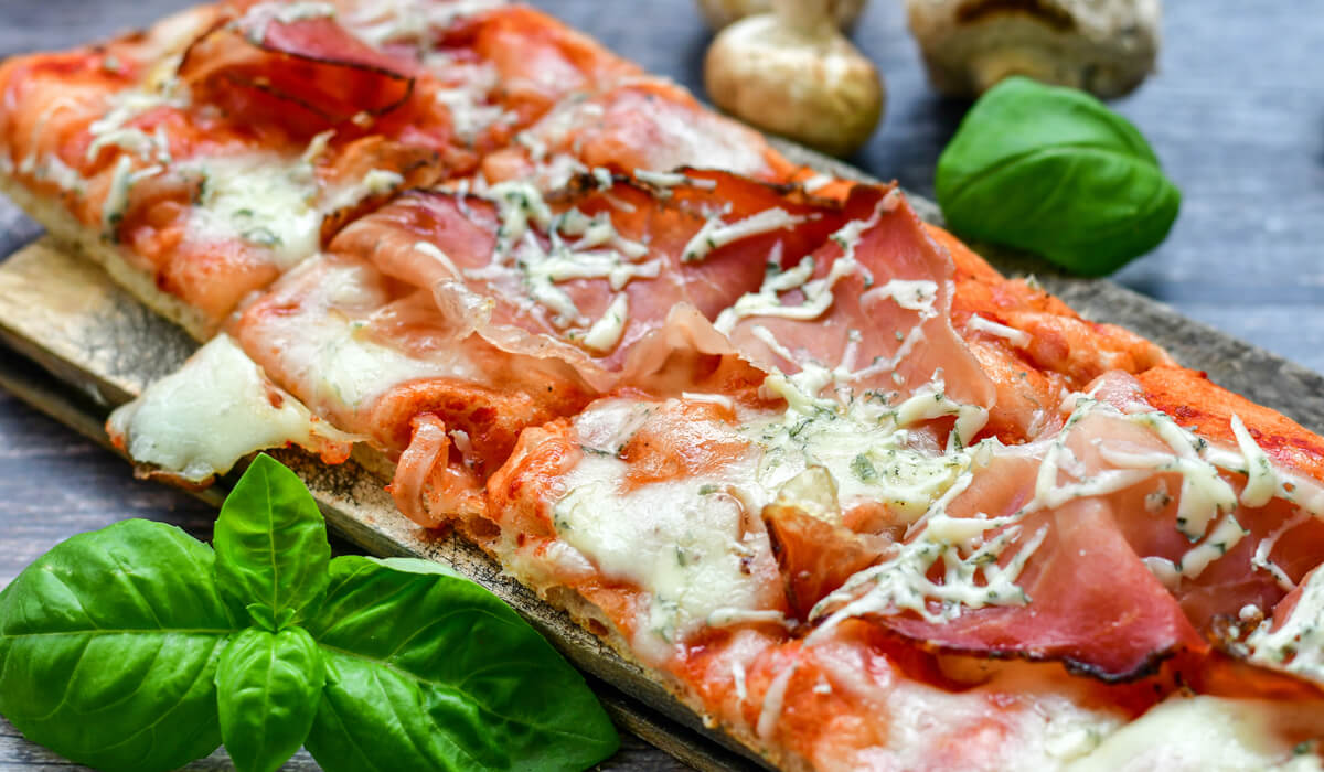 Scopri di più sull'articolo PALA O TEGLIA, L’IMPORTANTE È CHE SIA PIZZA!