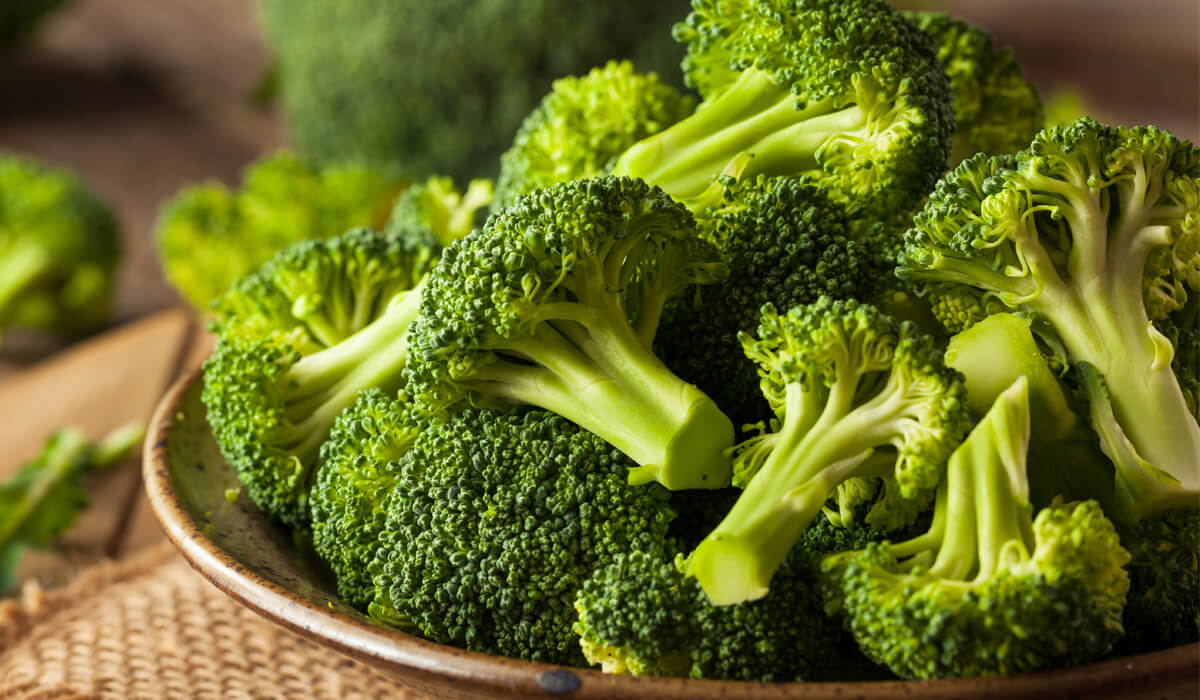 Scopri di più sull'articolo I BROCCOLI IN CUCINA: UN TESORO DI PROPRIETÀ E BENEFICI DA SCOPRIRE