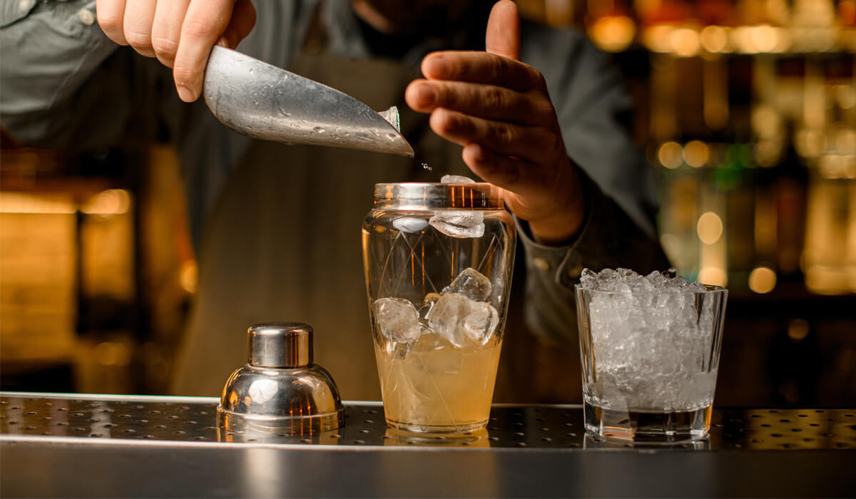 Scopri di più sull'articolo IL GHIACCIO GIUSTO PER OGNI COCKTAIL